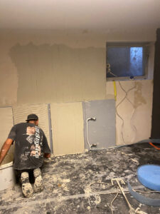 06.11.25-43-BWall-8114539